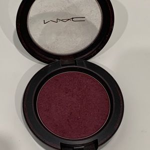 Mac blush in lovecrush
